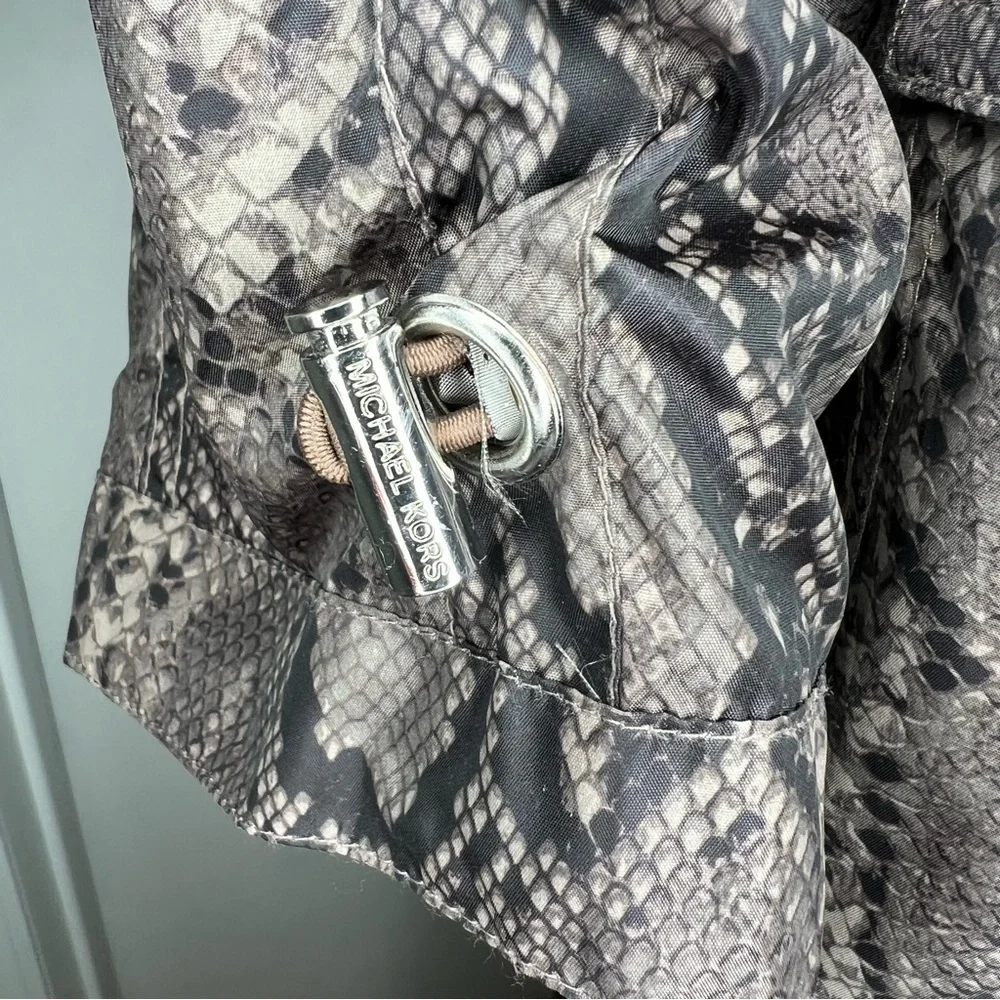 Michael Kors Snake Skin Print Windbreaker Lightweight Coat Jacket Womens Small.